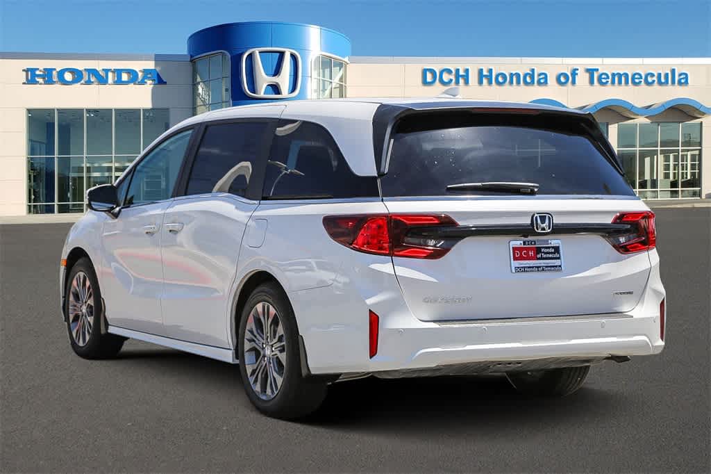 2026 Honda Odyssey Touring photo 2