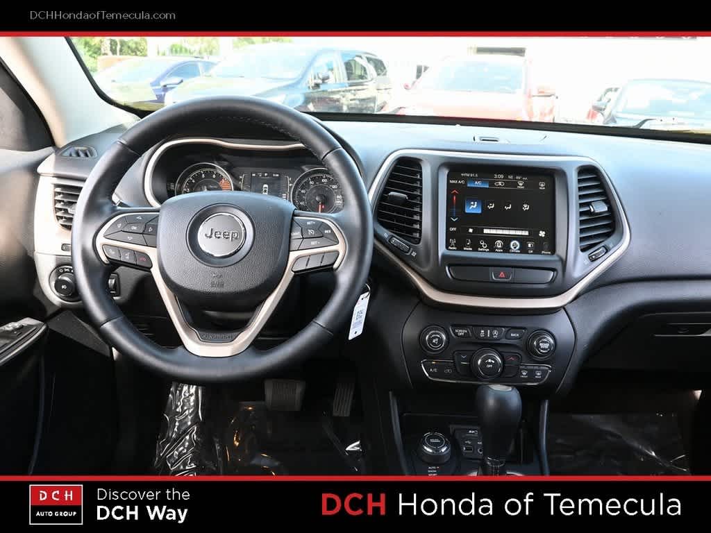 Thumbnail: 2016 Jeep Cherokee - 8