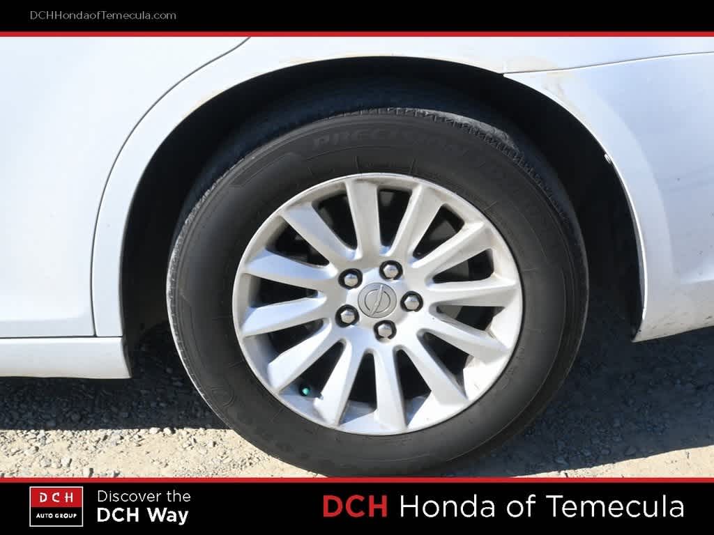Thumbnail: 2013 Chrysler 300 - 22