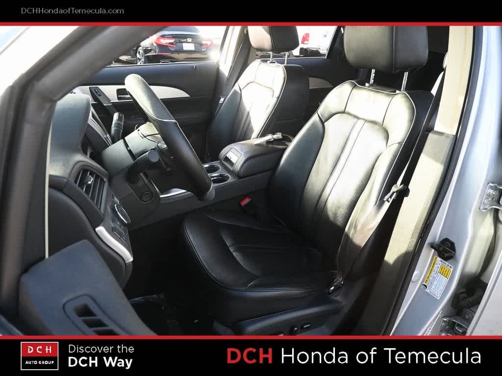 Thumbnail: 2015 Lincoln MKX - 17