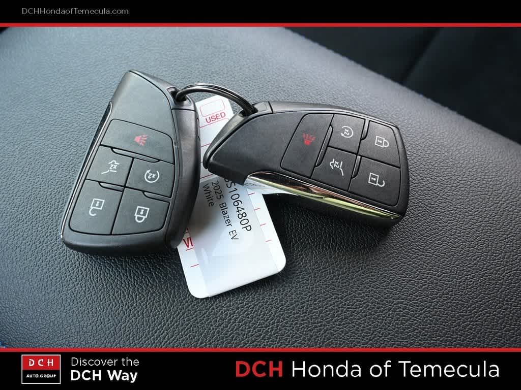 Thumbnail: 2025 Chevrolet Blazer EV - 15