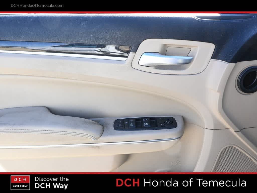 Thumbnail: 2013 Chrysler 300 - 15