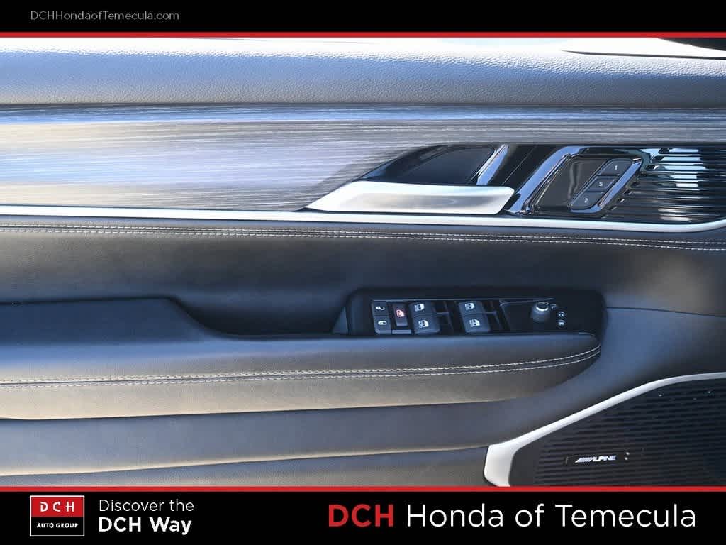 Thumbnail: 2024 Jeep Wagoneer - 15