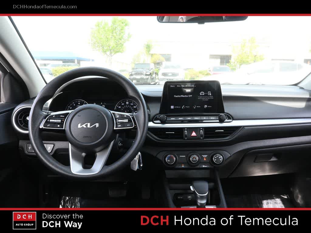 Thumbnail: 2024 Kia Forte - 8