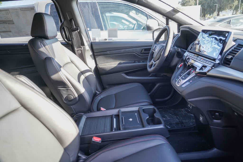 Thumbnail: 2026 Honda Odyssey - 15