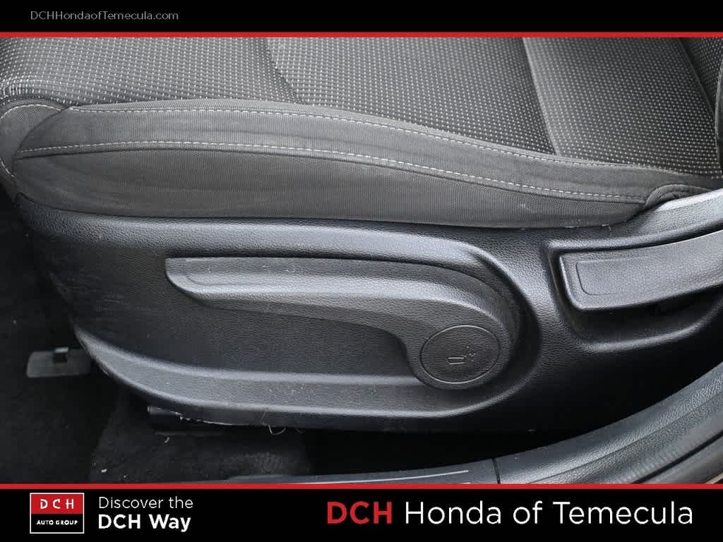 Thumbnail: 2020 Kia Forte - 16