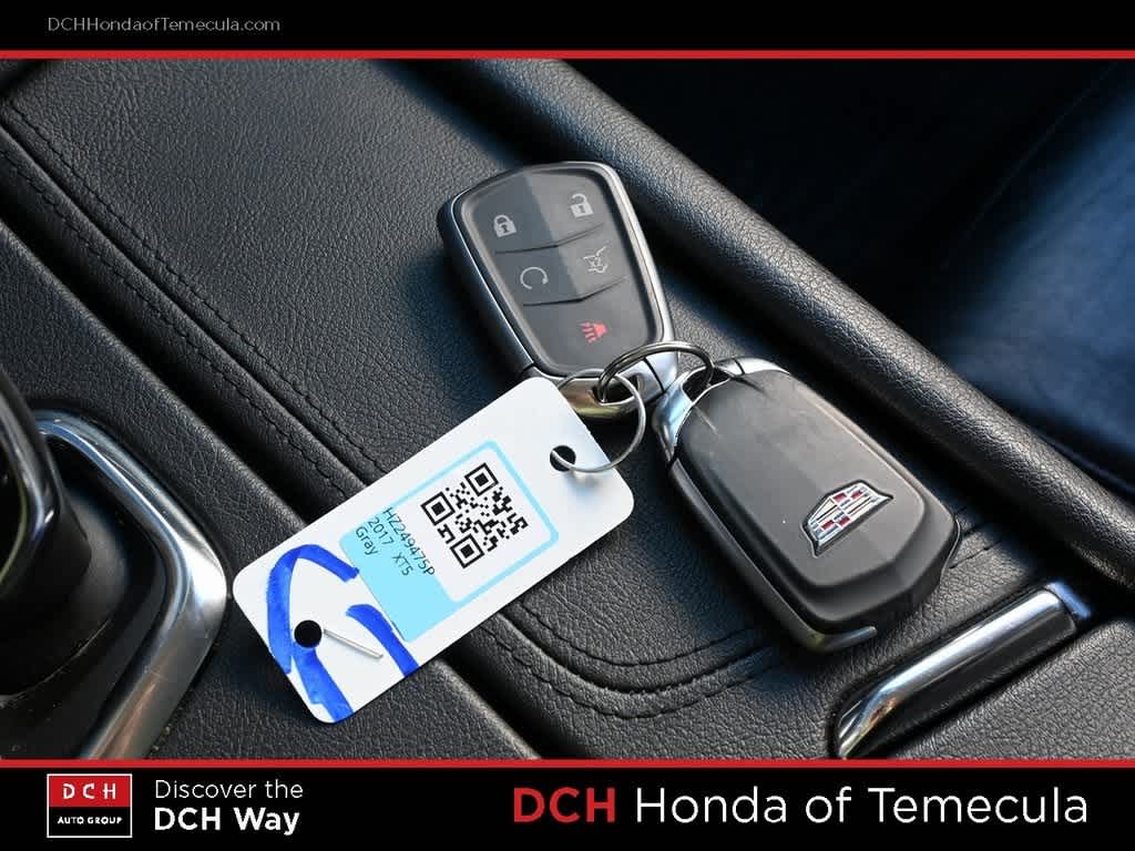 Thumbnail: 2017 Cadillac XT5 - 15