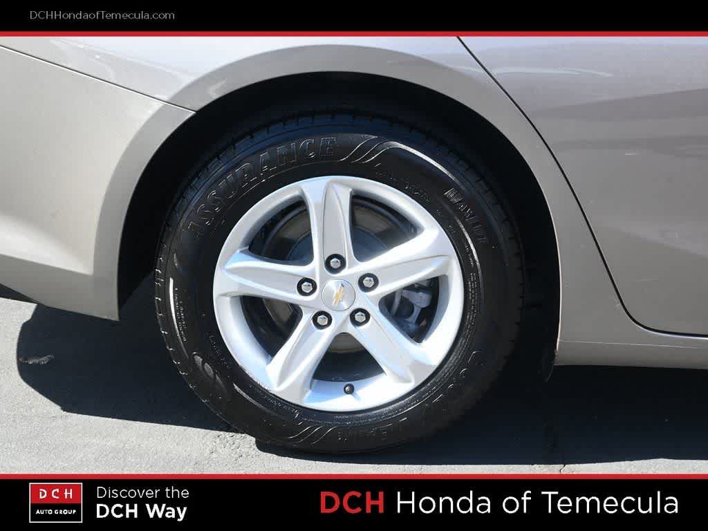 Thumbnail: 2022 Chevrolet Malibu - 24