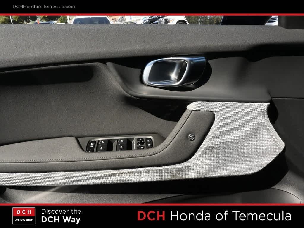 Thumbnail: 2021 Polestar 2 - 15