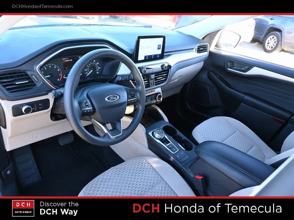 Thumbnail: 2022 Ford Escape - 8