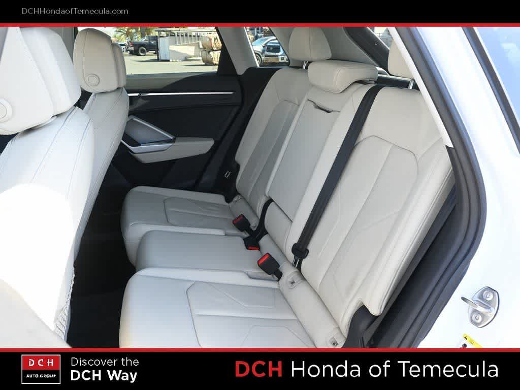 Thumbnail: 2024 Audi Q3 - 19