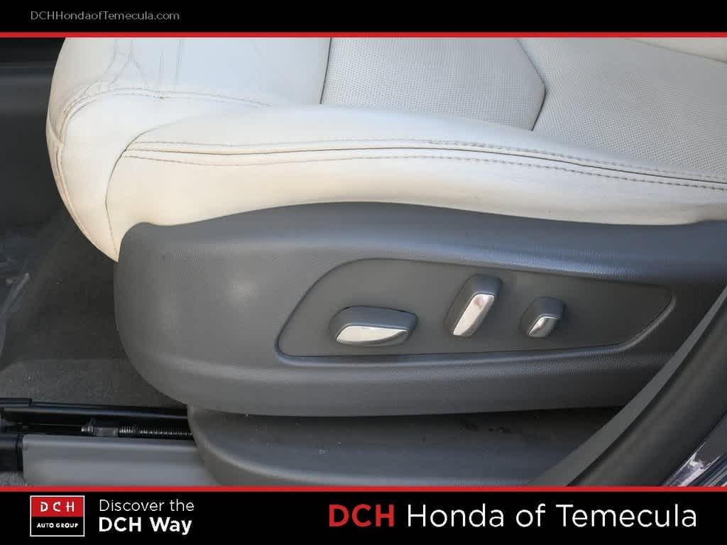 Thumbnail: 2019 Cadillac XT5 - 17