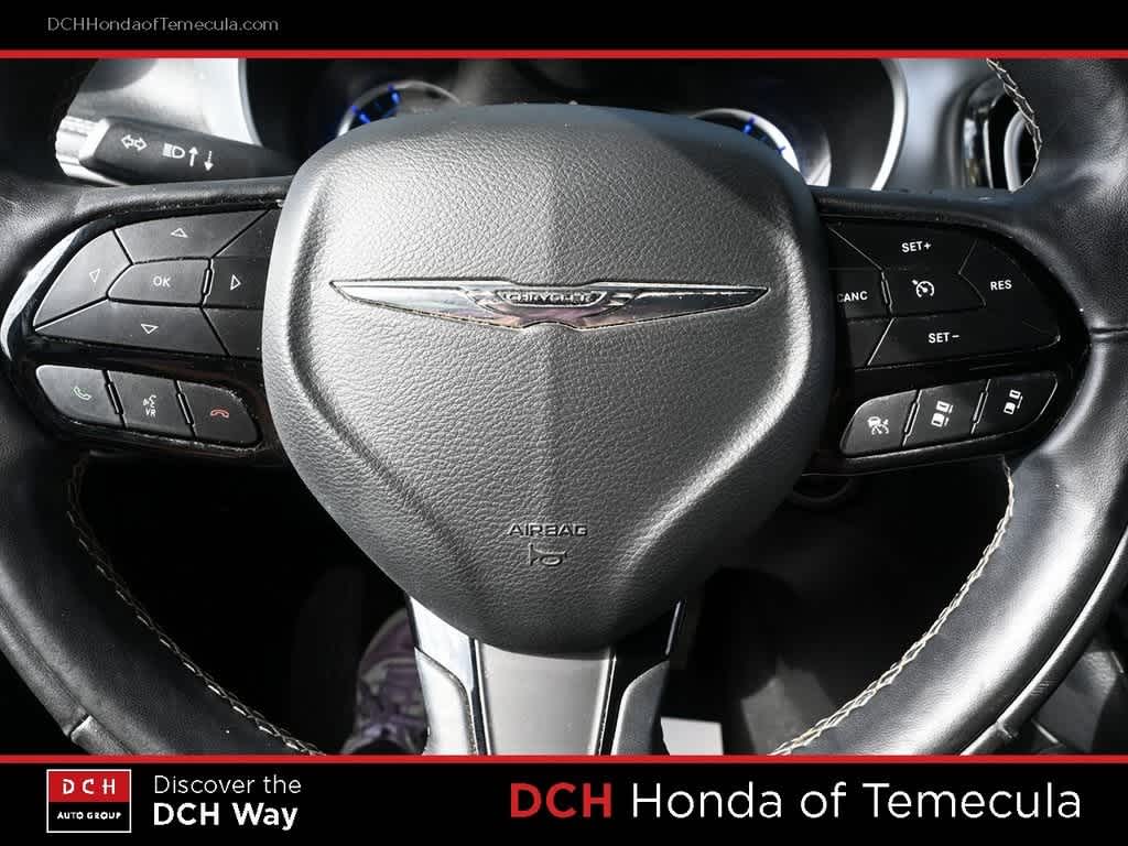 Thumbnail: 2022 Chrysler Pacifica - 9