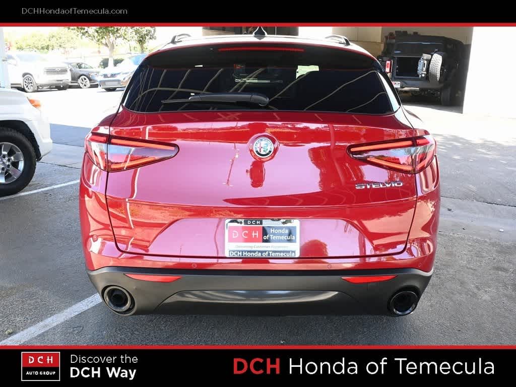Thumbnail: 2023 Alfa Romeo Stelvio - 6