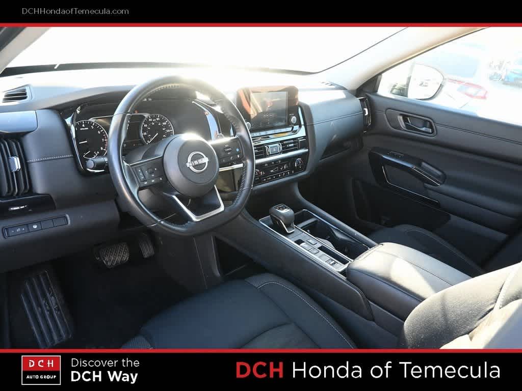 Thumbnail: 2024 Nissan Pathfinder - 8