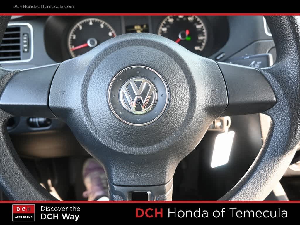 Thumbnail: 2011 Volkswagen Jetta - 9