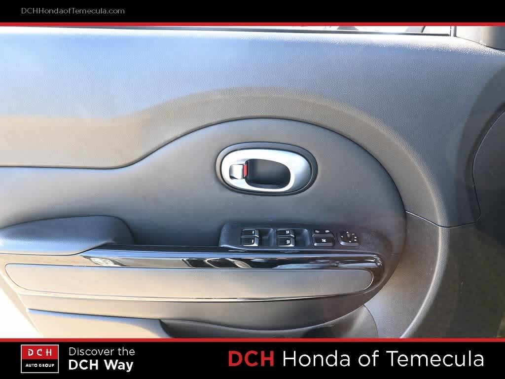 Thumbnail: 2019 Kia Soul - 15