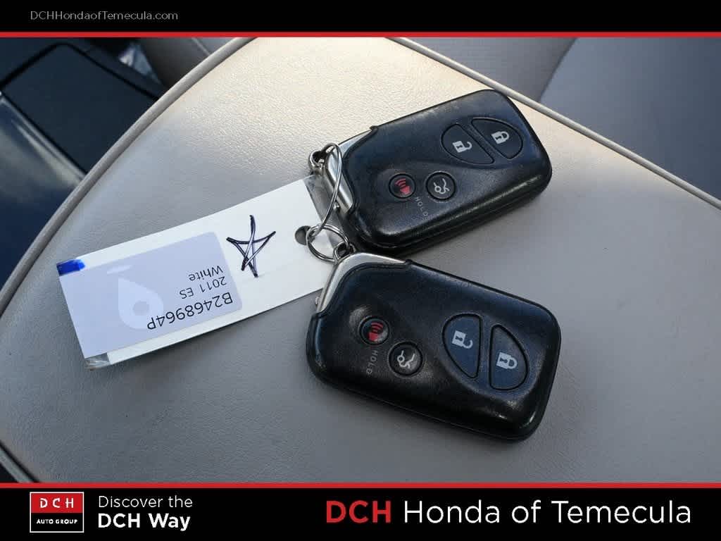 Thumbnail: 2011 Lexus ES - 15