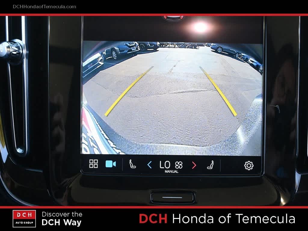 Thumbnail: 2023 Volvo XC40 - 13