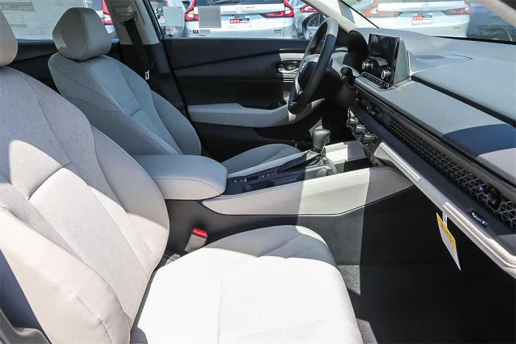 Thumbnail: 2025 Honda Accord - 17