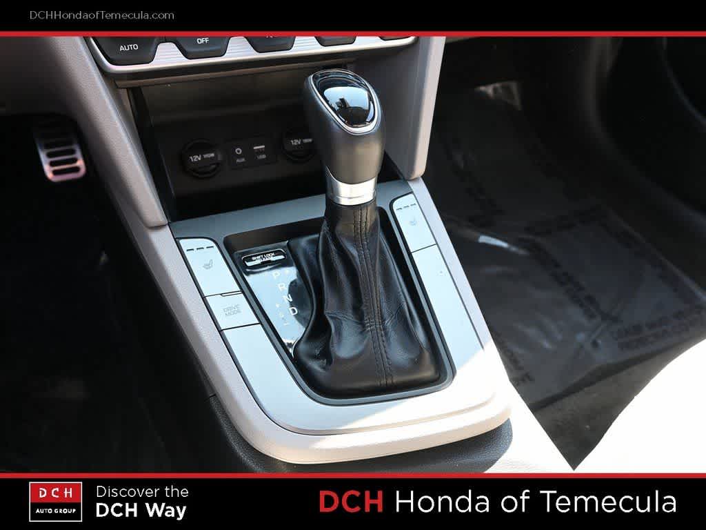 Thumbnail: 2020 Hyundai Elantra - 11