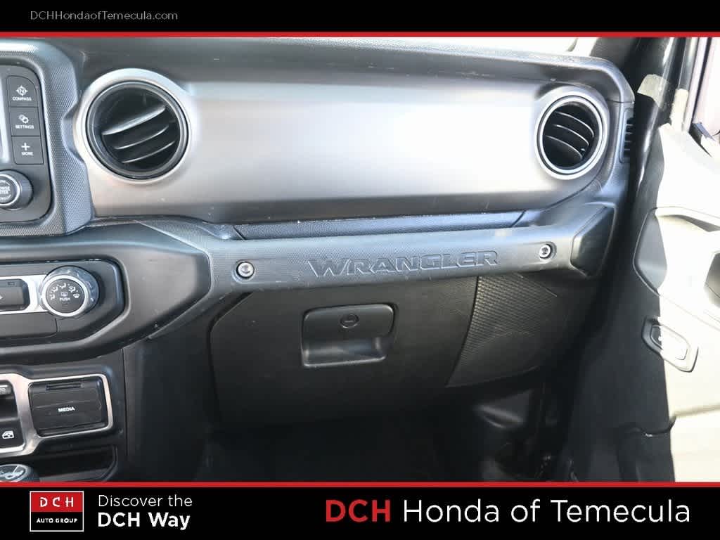 Thumbnail: 2019 Jeep Wrangler - 13