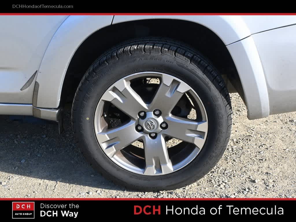 Thumbnail: 2010 Toyota RAV4 - 22