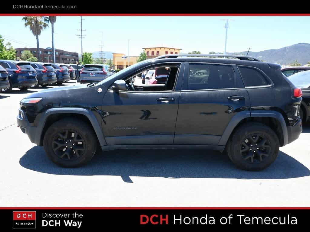 Thumbnail: 2017 Jeep Cherokee - 4