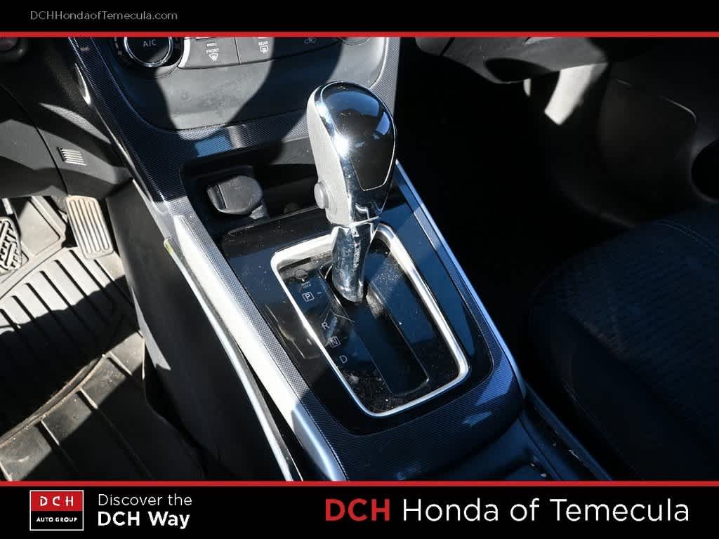 Thumbnail: 2016 Nissan Sentra - 11