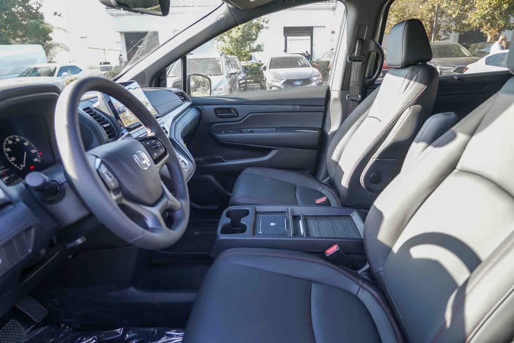 Thumbnail: 2026 Honda Odyssey - 16