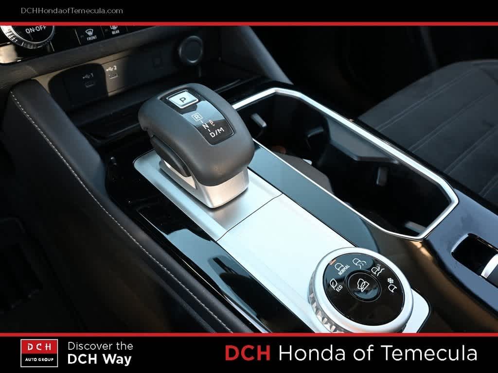 Thumbnail: 2025 Mitsubishi Outlander - 11