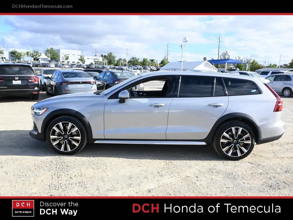 2024 Volvo V60 Cross Country Ultimate photo 4
