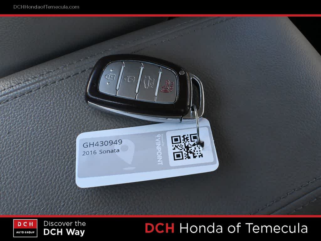 Thumbnail: 2016 Hyundai Sonata - 8