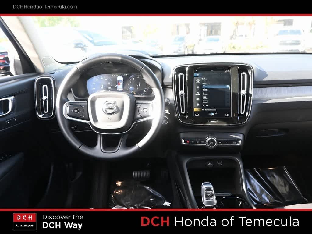 Thumbnail: 2021 Volvo XC40 - 8