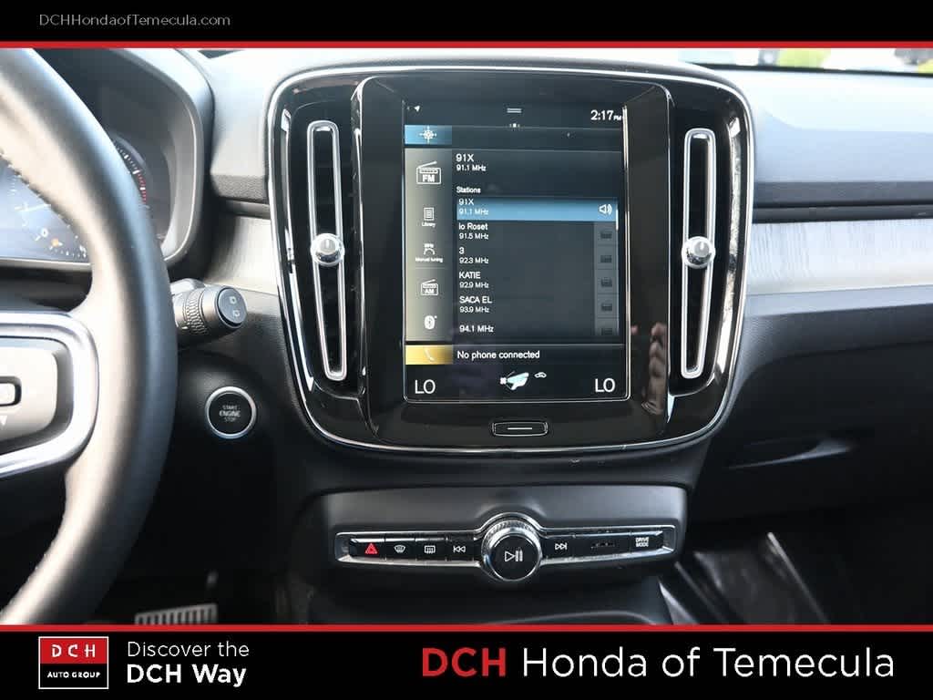 Thumbnail: 2021 Volvo XC40 - 12