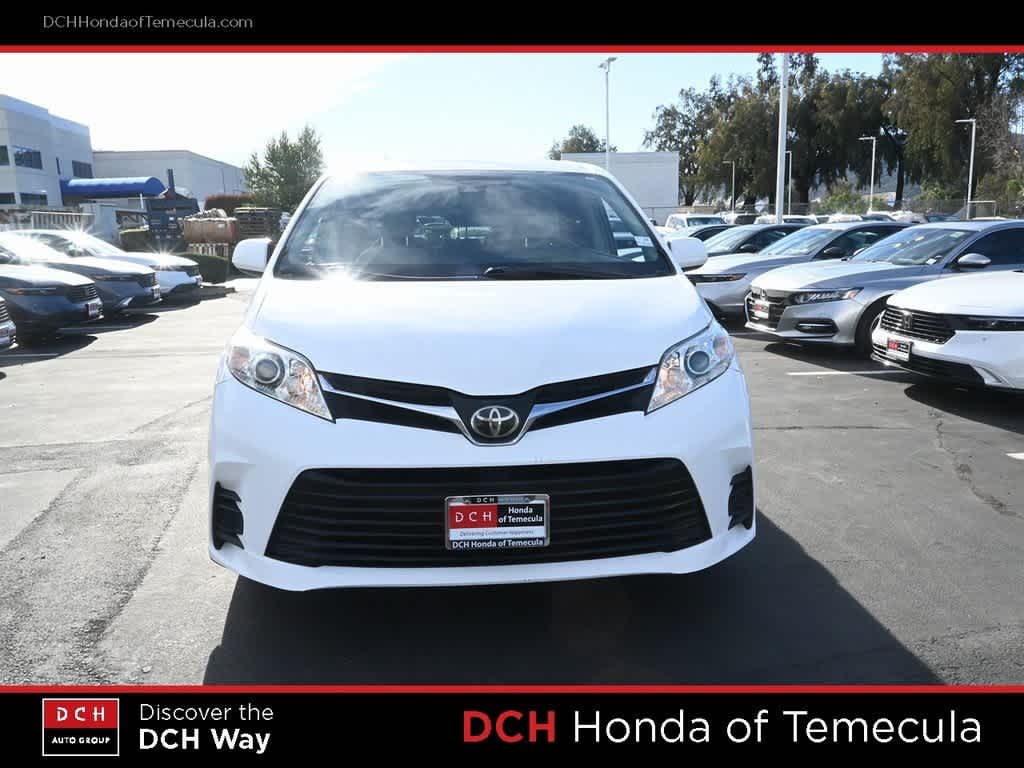 Thumbnail: 2018 Toyota Sienna - 2