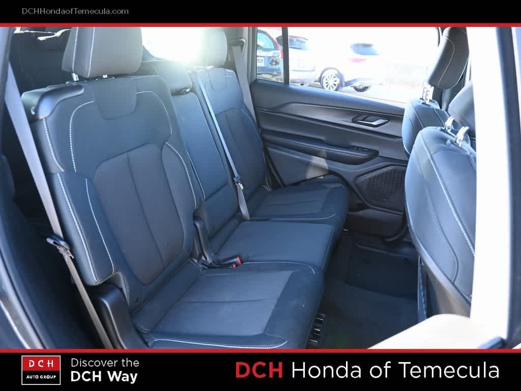 Thumbnail: 2024 Jeep Grand Cherokee L - 18