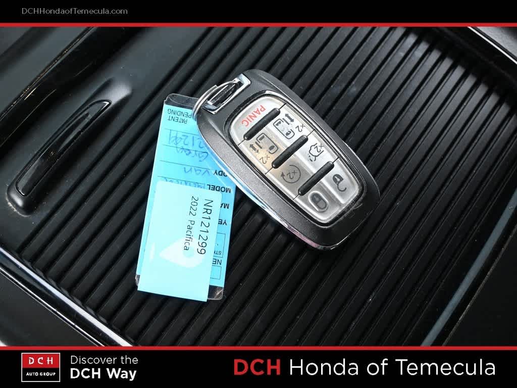 Thumbnail: 2022 Chrysler Pacifica - 14
