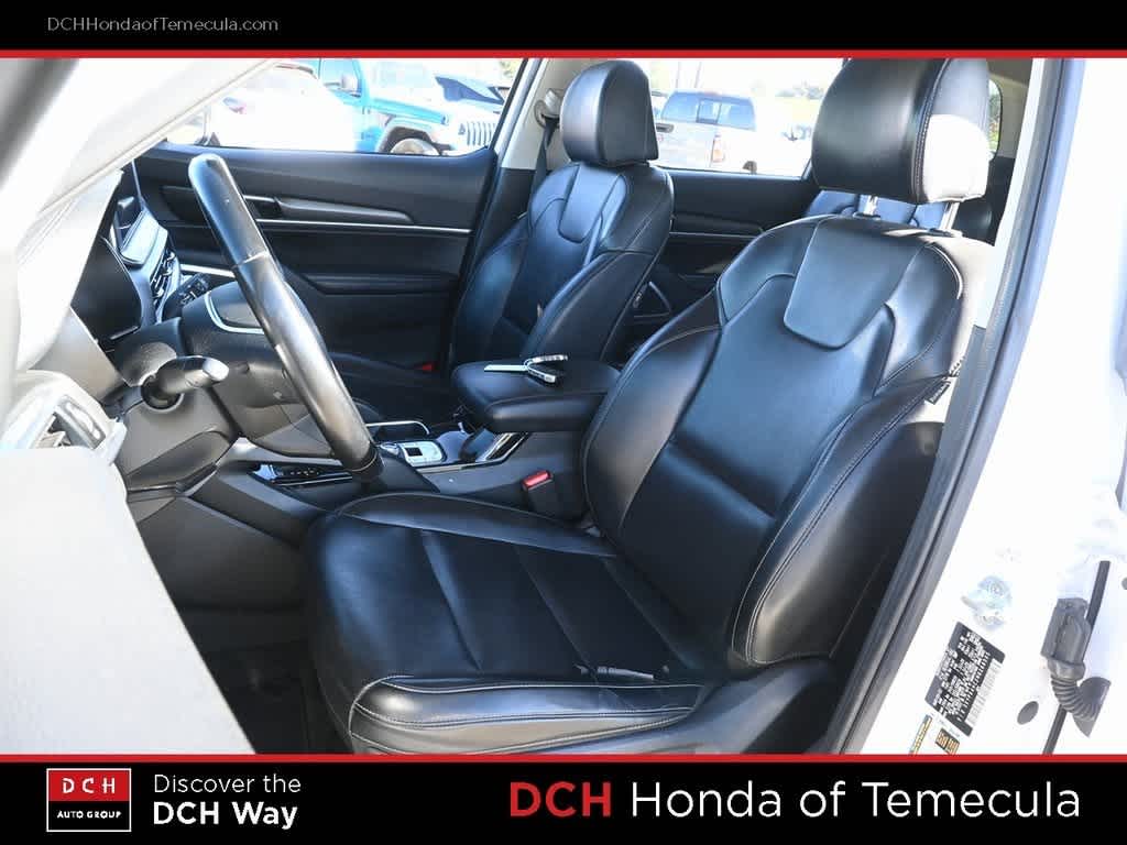 Thumbnail: 2022 Kia Telluride - 18