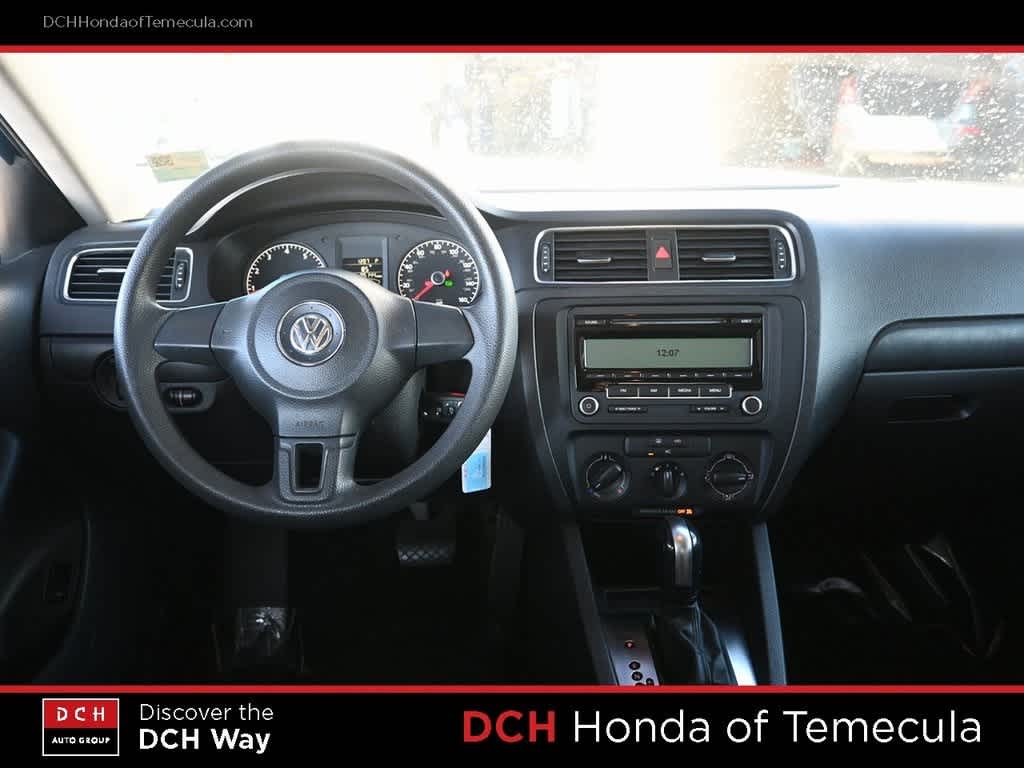 Thumbnail: 2011 Volkswagen Jetta - 8