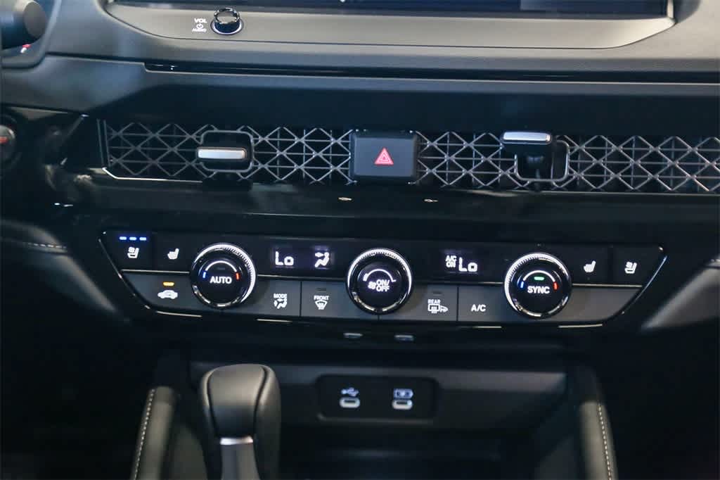 2025 Honda Accord Touring 17