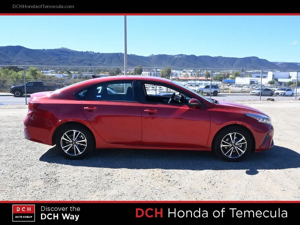 Thumbnail: 2022 Kia Forte - 5