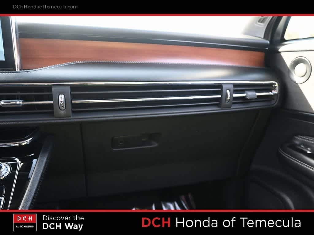 Thumbnail: 2021 Lincoln Corsair - 14