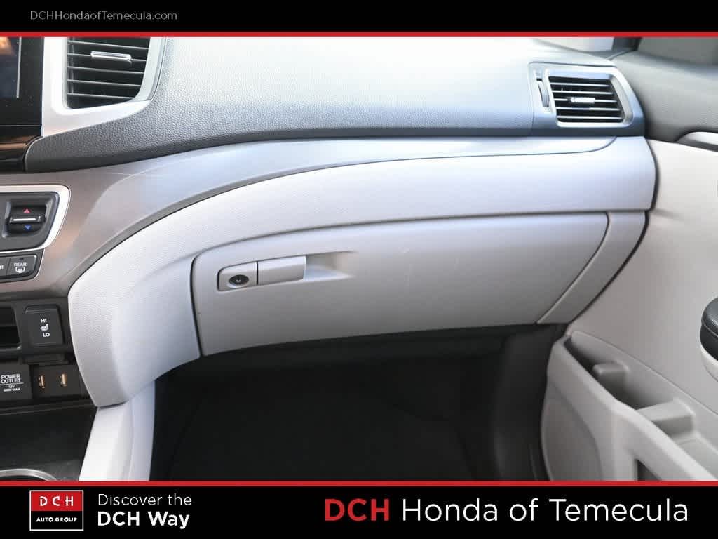 Thumbnail: 2016 Honda Pilot - 13