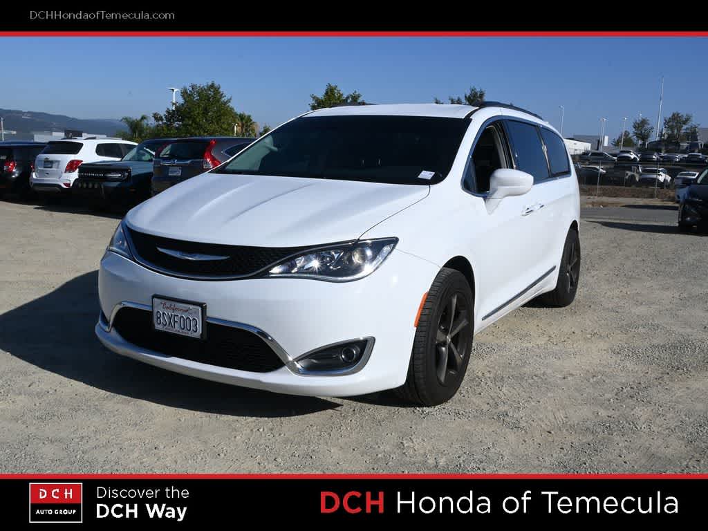 2017 Chrysler Pacifica Touring L -
                  Temecula, CA