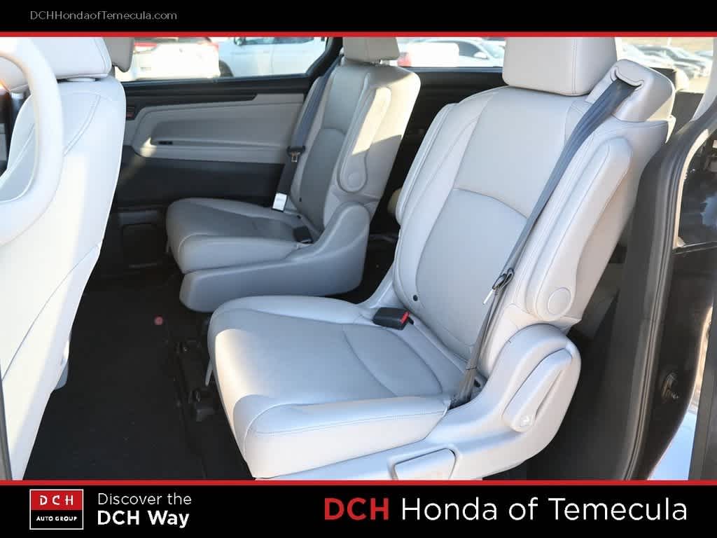 Thumbnail: 2018 Honda Odyssey - 18