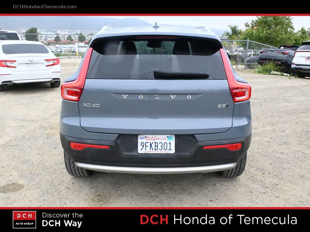 Thumbnail: 2023 Volvo XC40 - 6