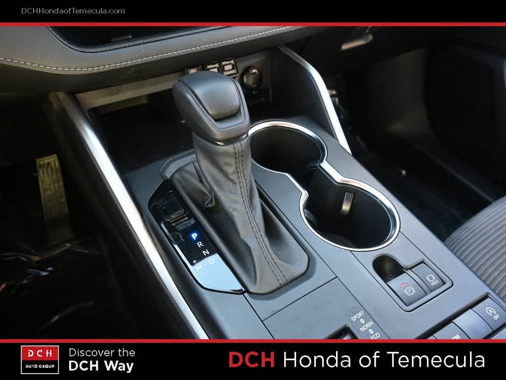 Thumbnail: 2021 Toyota Highlander - 11