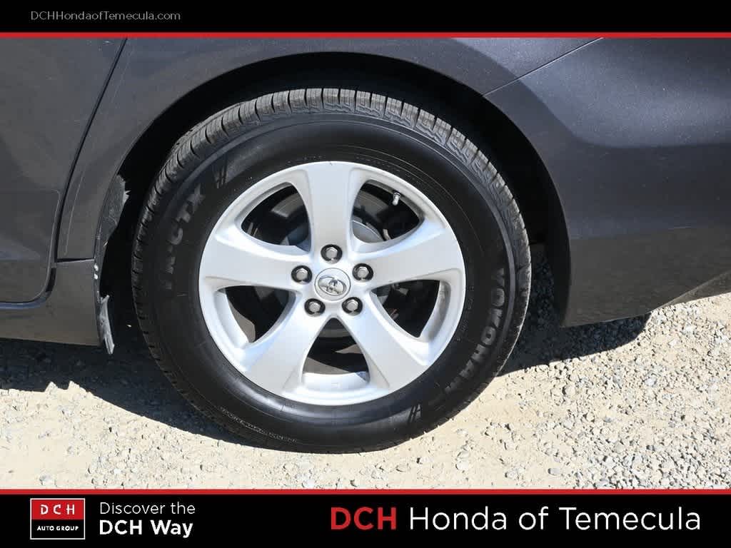 Thumbnail: 2011 Toyota Sienna - 22