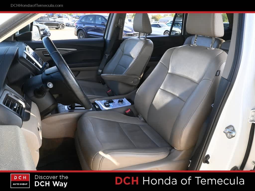 Thumbnail: 2018 Honda Pilot - 17